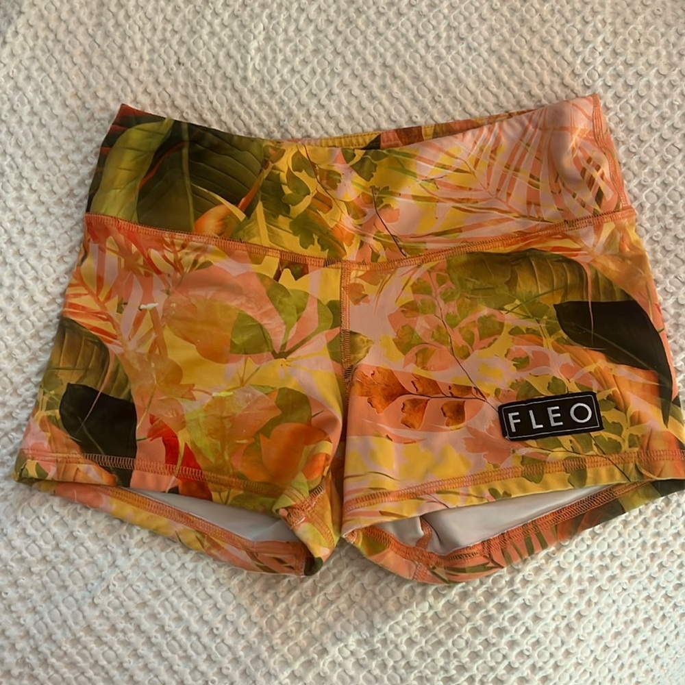 Fleo workout shorts